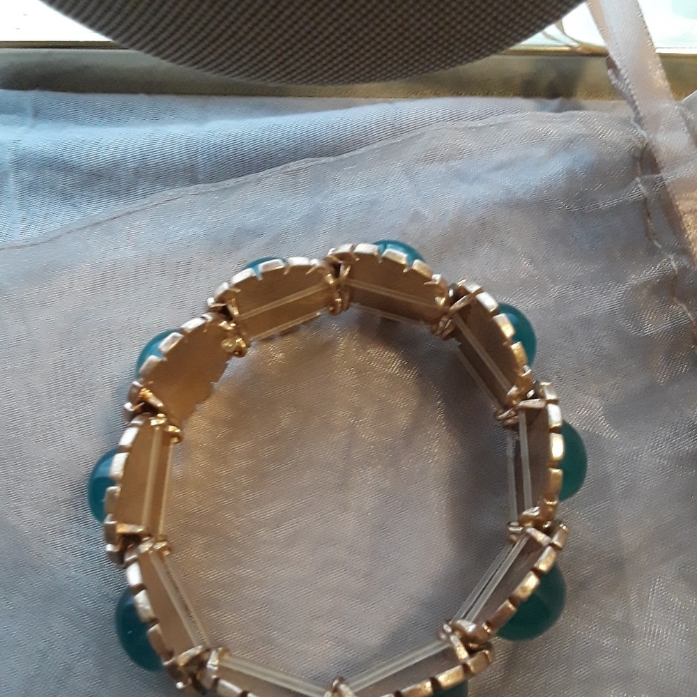 Turquoise stretch bracelet - Picture 2 of 3